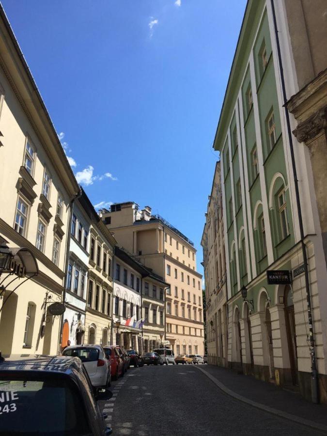 Lares And Penates Lejlighed Kraków Eksteriør billede