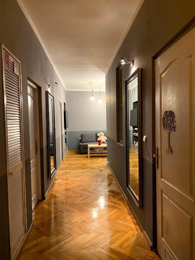 Lares And Penates Lejlighed Kraków Eksteriør billede